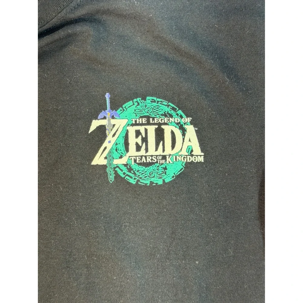 Nintendo Legend of Zelda Tears of the Kingdom Link Graphic T-Shirt Black Large
